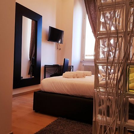 Cairoli Rooms Rome Bagian luar foto