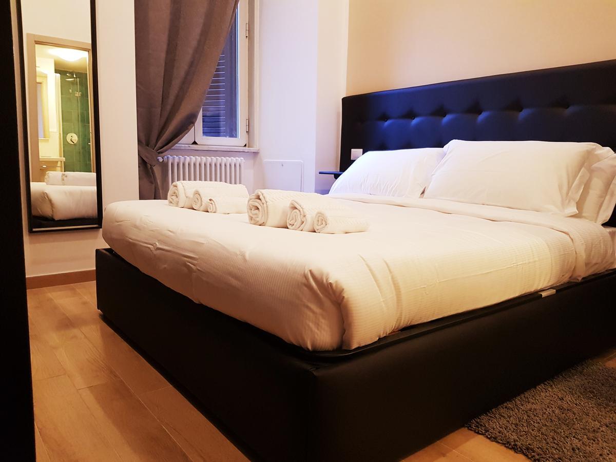 Cairoli Rooms Rome Bagian luar foto