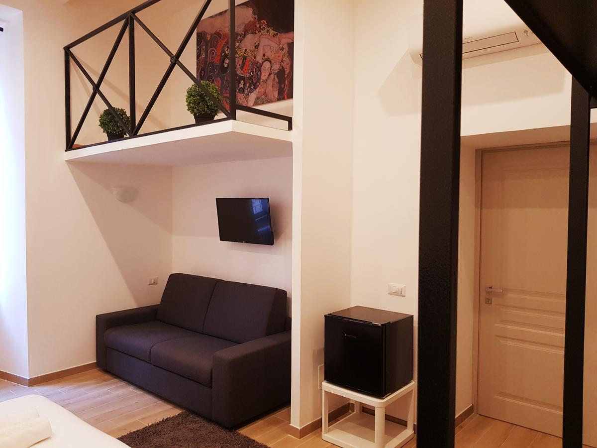 Cairoli Rooms Rome Bagian luar foto