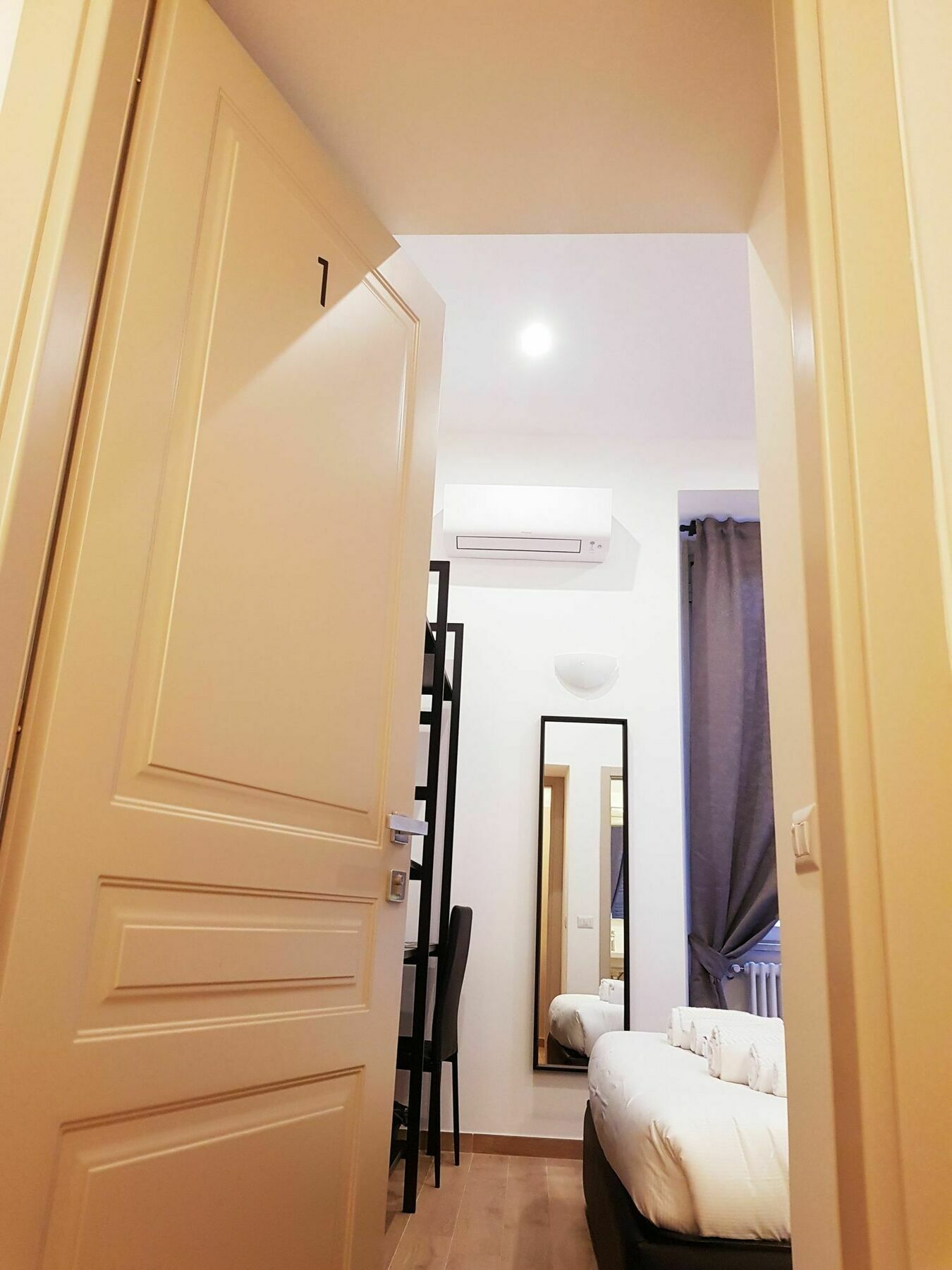 Cairoli Rooms Rome Bagian luar foto