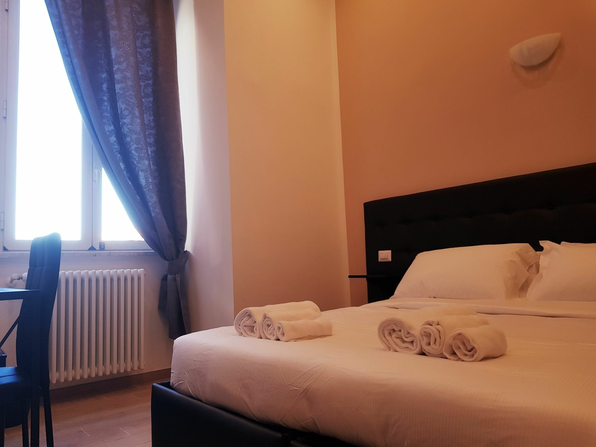Cairoli Rooms Rome Bagian luar foto